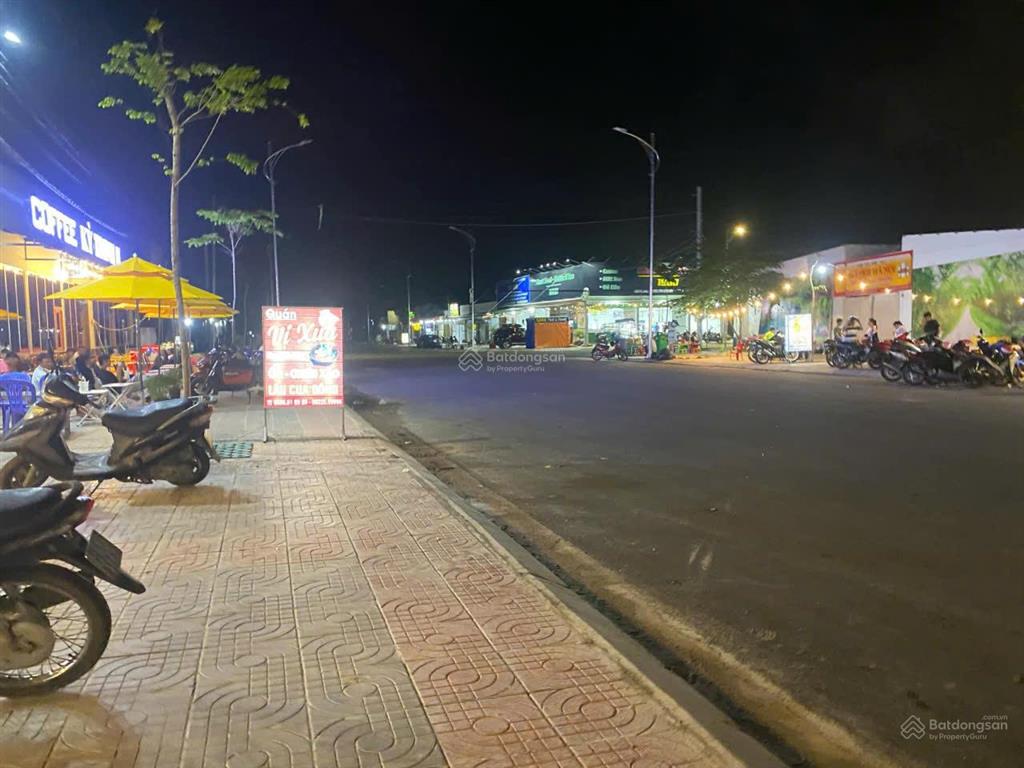 Bán đất đường lớn d10, sát bên 2 khu công nghiệp, kinh doanh thuận tiện, giá tốt