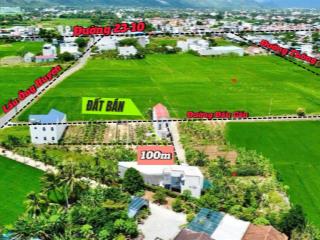 Đất đường đầu cầu diên an diên khánh gần đường thông tin và lầu ông huyện