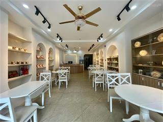 Cho thuê mb cityland showroom hàng ăn, để lại nội thất như hình