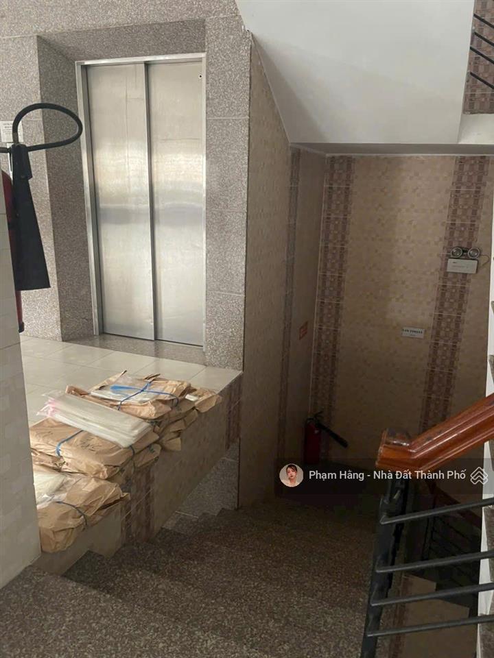 Cho thuê xưởng q12 xe cont tận cửa, sẵn thang máy, dtsd 1699m