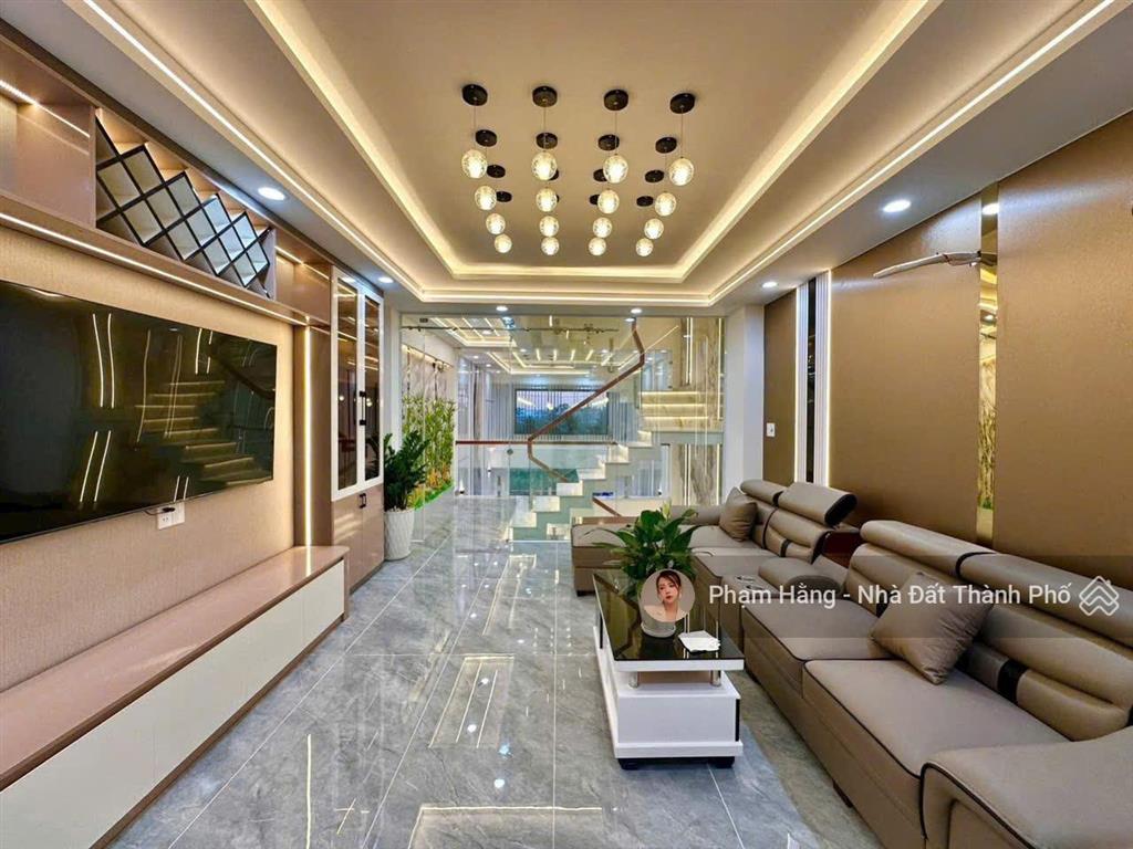 Bán nhà đẹp phường thạnh xuân, quận 12  full công năng, có gara ô tô, phòng xông hơi