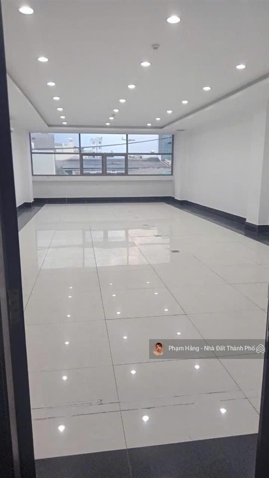 Cho thuê toà nhà văn phòng 222m2/sàn x 7 tầng + hầm