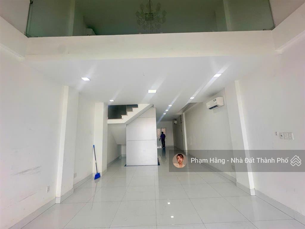 Nhà cityland 5 tầng sẵn thang máy máy lạnh 40tr