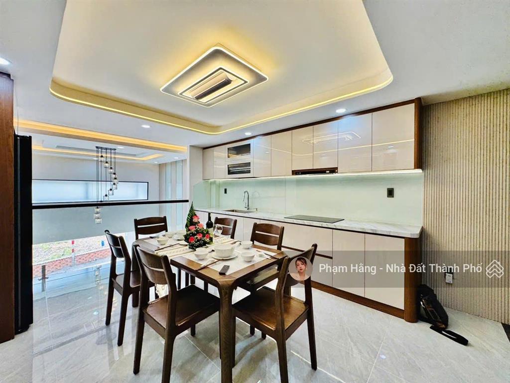 Bán nhà hẻm xe hơi thang máy đẹp y hình