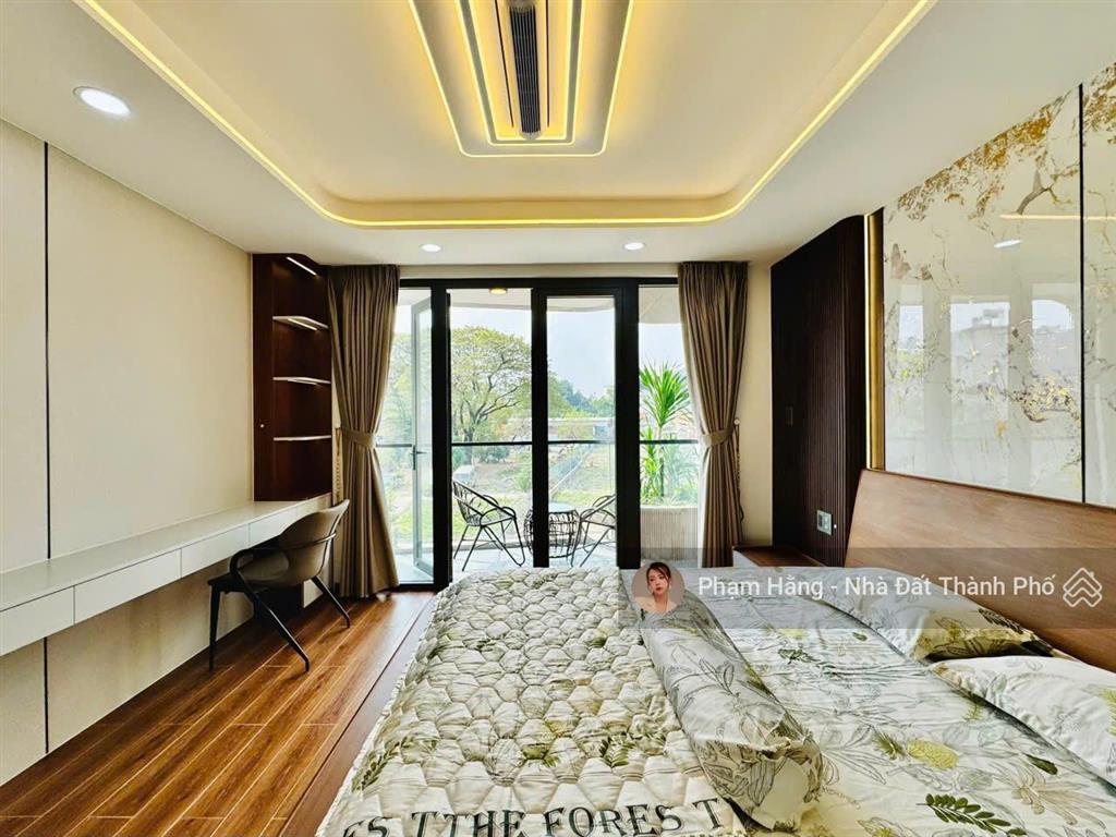 Bán nhà hẻm xe hơi thang máy đẹp y hình