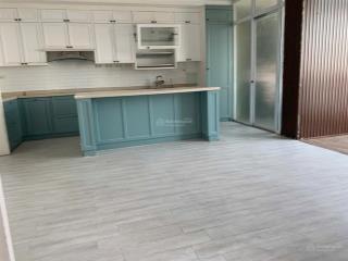 Hot vip! cho thuê ch eurowindow 27 trần duy hưng 198m2,3 ngủ,cơ bản,làm văn phòng+ ở.  0918 682 ***