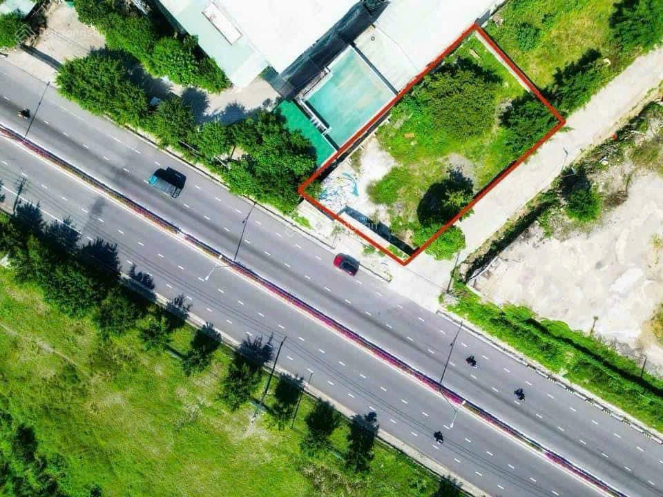 Lô góc mặt tiền đường 2/4 bắc nha trang, ngang 21m full thổ giá chỉ 23 triệu/m2 (rẻ hơn thị trường)