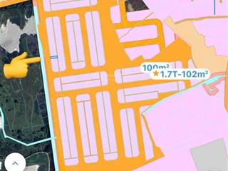 Tôi chính chủ cần bán lô đất 100m2 đường d1a đối diện suối, cam kết không hố cột