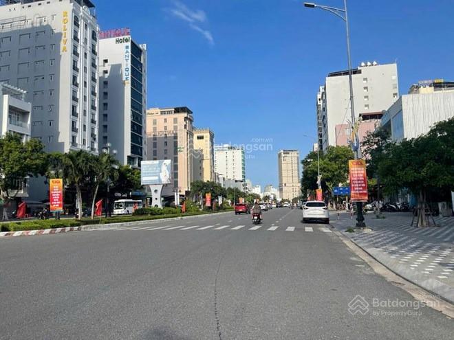 Bán nhà mặt đường phạm văn đồng ( quận sơn trà ). dòng tiền cho thuê hàng tháng