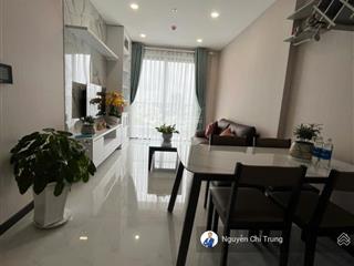 Cho thuê căn hộ cao cấp c sky view 2pn2wc 80m2 tầng cao, view đẹp, thoáng mát, chủ dễ tính