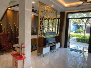 Cho thuê biệt thự kdc lucasta cao cấp full nội thất để ở thiết kế 4 phòng ngủ nôi thất mới 100%