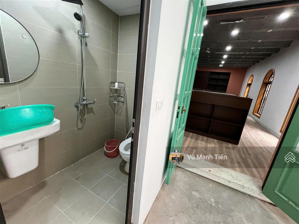 Nhà cổ mặt phố phùng khắc khoan 60 m2 mặt tiền 4.5m, giá 11 triệu/tháng.  0986 226 ***