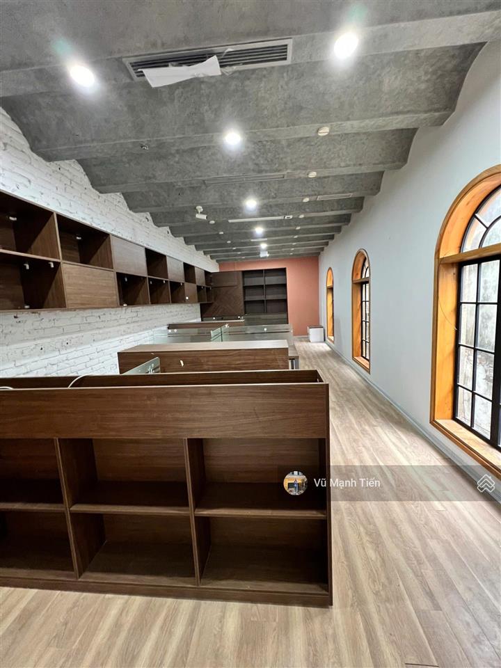 Nhà cổ mặt phố phùng khắc khoan 60 m2 mặt tiền 4.5m, giá 11 triệu/tháng.  0986 226 ***