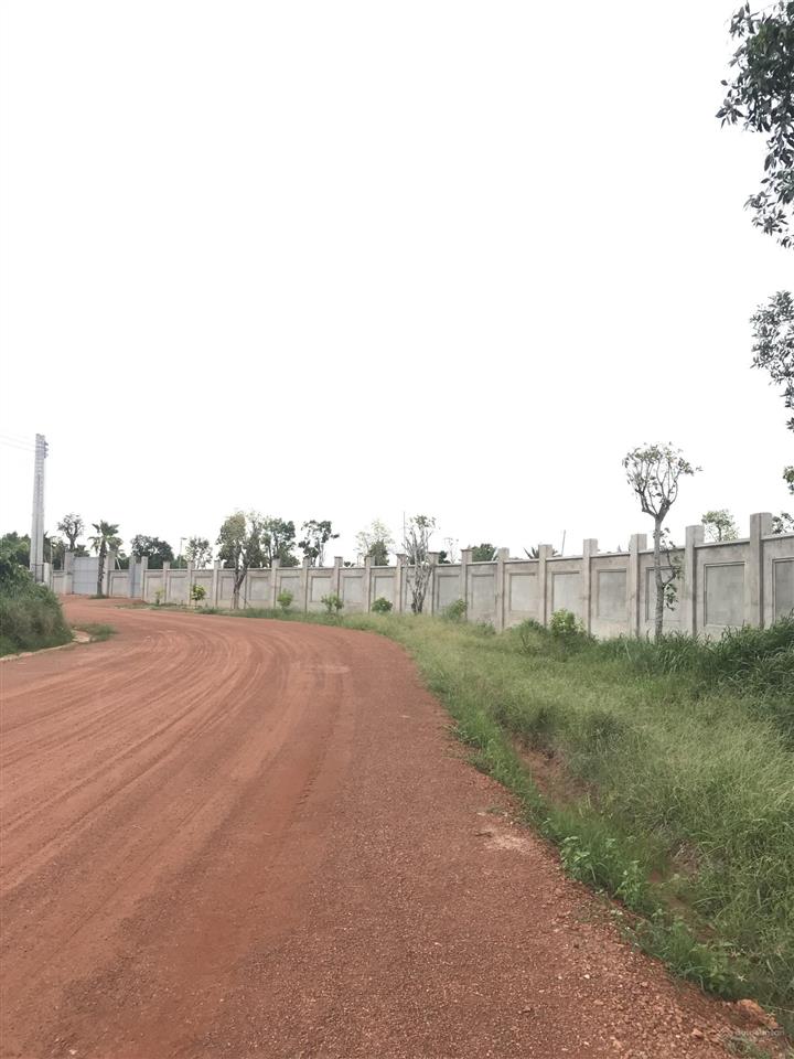 Cần bán 3,5ha đất xã dầu tiếng tp hcm , đối diện cổng kdl ven hồ , hơn 400m mặt tiền. giá 17,8 tỷ
