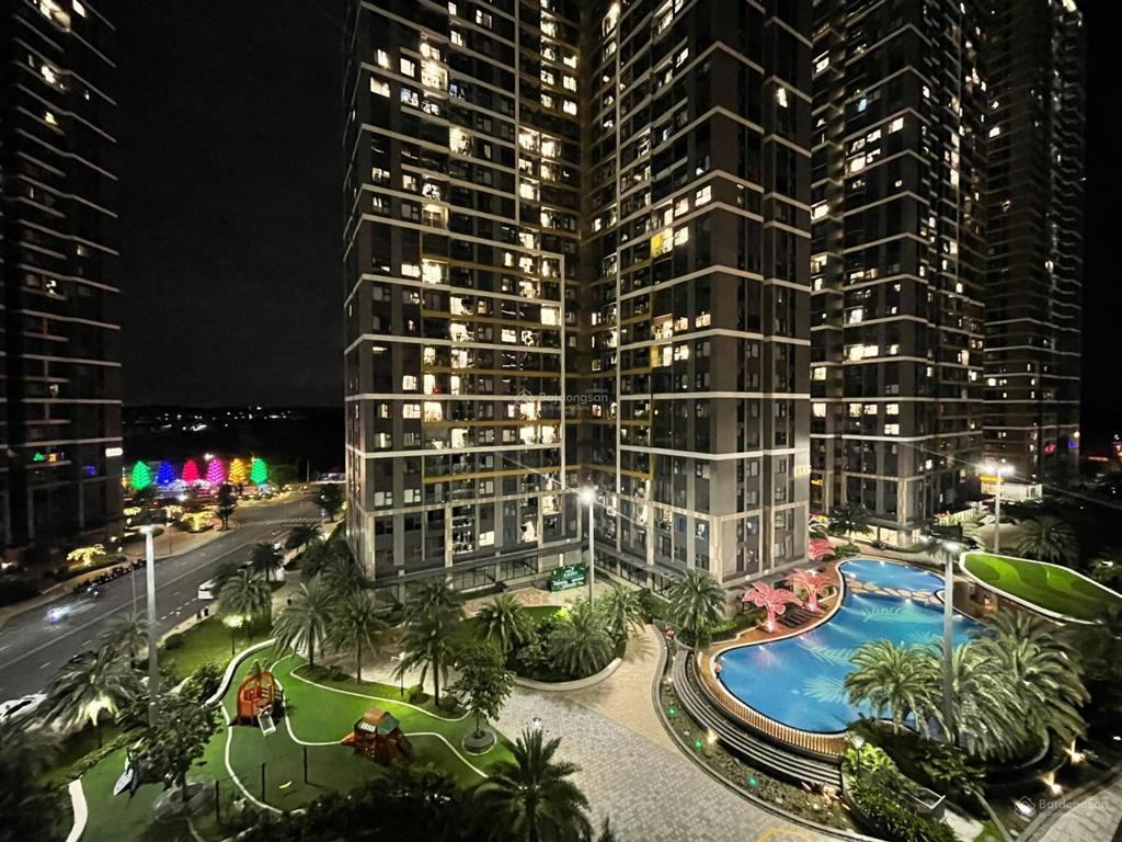 Bán căn 2pn + , beverly solari vinhomes, giá 3.75tỷ dt70m2 sẵn sổ và nội thất view hồ bơi nội khu