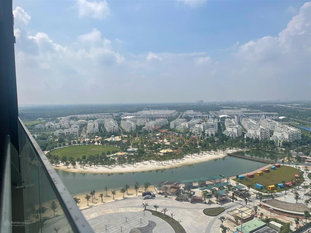 Bán căn 2pn the beverly  vinhomes q9, giá 4.8 tỷ, dt 79m2, view thoáng mát, nhà mới cđt, vô ở ngay
