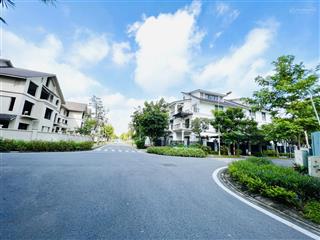 Bán biệt thự 180m2. gọi là mua được ngay 0962 204 ***