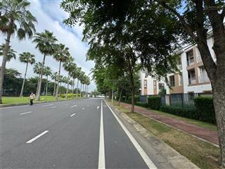 Bán nhà phố mặt tiền 60m zone 8 swanbay, giá chỉ 15 tỷ