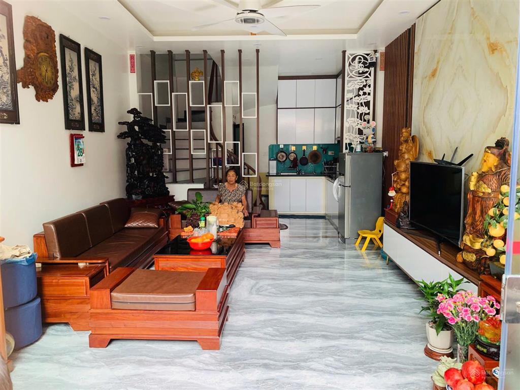 Chính chủ bán nhà kim giang, linh đàm ô tô 10m, 40m2x 5 tầng còn siêu mới full nội thất