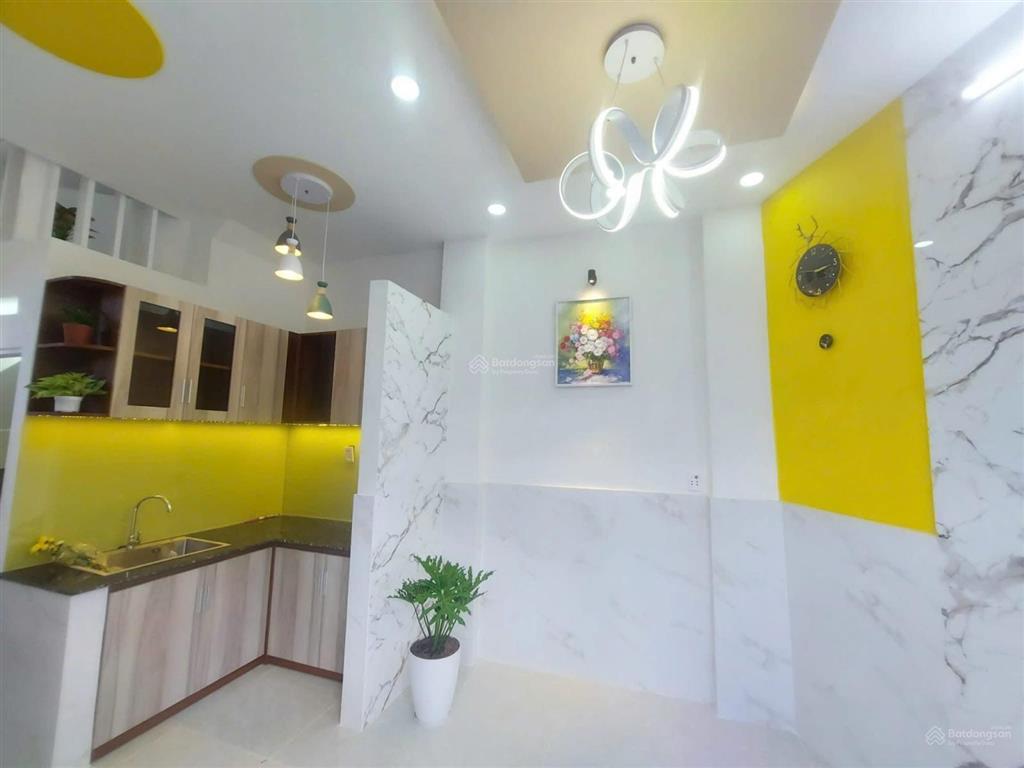 Nhà bán giá tốt tại bến mễ cốc p15 q8