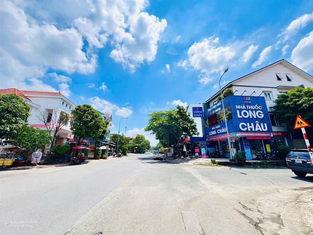 Bán đất (7x21) mặt tiền kinh doanh  ngay chợ hiệp bình chánh  khu vip bên sông phạm văn đồng