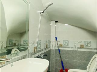 Bán nhà mặt tiền đường nhanh nguyễn thị mười  cao lỗ p4q8. 3 lầu. giá 11.5 tỷ thương lượng