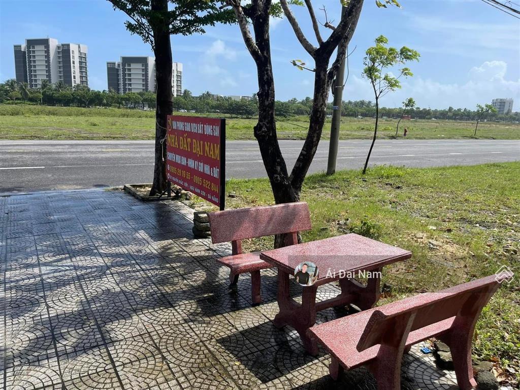 Chính chủ cần chào bán cặp đất biển sơn thuỷ trục đường trần quốc hoàn  dt 225m. hướng nam