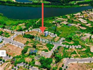 Cần bán 100m2 sạch đẹp trục thông đại học fpt. hướng đông nam. 1 lô giá rẻ duy nhất