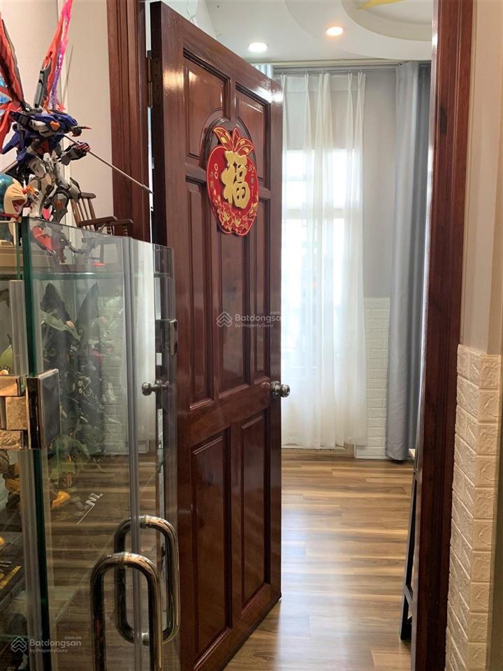 Bán nhà hẻm 4m hậu giang, 2 lầu sân thượng, nhỉnh 5 tỷ