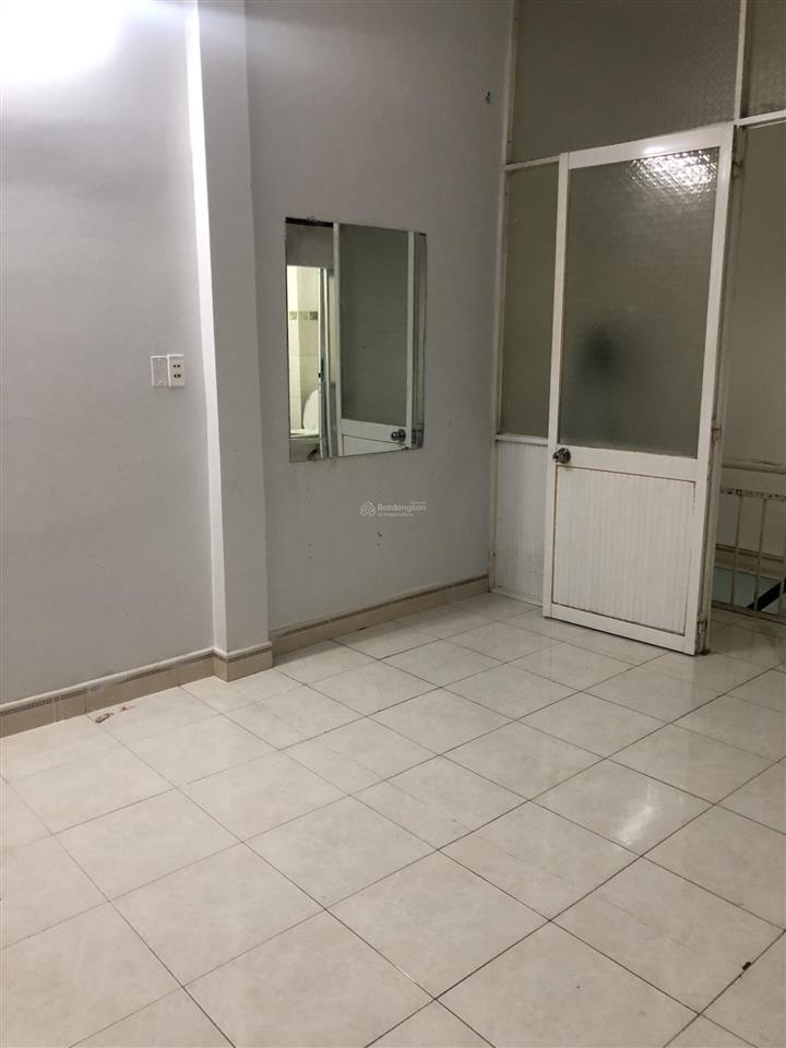 Bán nhà hẻm 3.5m hậu giang, 24m2, 1 trệt 1 lầu!