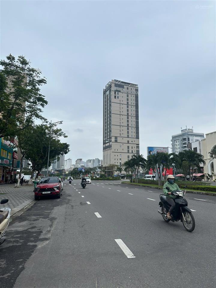 Bán lô góc 2 mặt tiền đường phạm văn đồng giao hoàng bích sơn xây cao tầng cách bãi tắm 200m