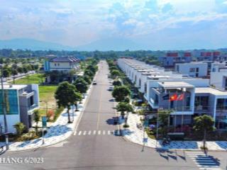Bán lô đất biệt thự 250m2 trong dự án regal victoria resort đối diện sân golf brg bên sông gần biển