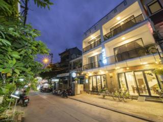 Bán villa 4 tầng 230m2 đường nguyễn phúc tần ngay trung tâm phố cổ hội an giá doanh thu 120tr/tháng