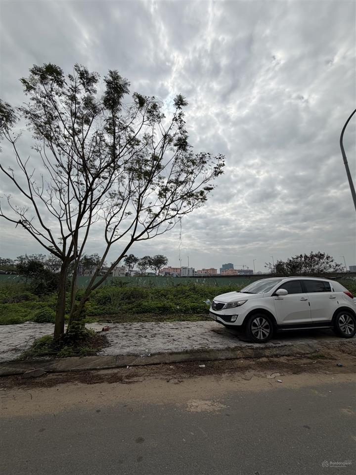 Hiếm có lô b1 trần sâm bán nhanh tháng 8 giá rẻ hơn thị trường 1,5 tỷ vị trí đẹp phù hợp làm villa