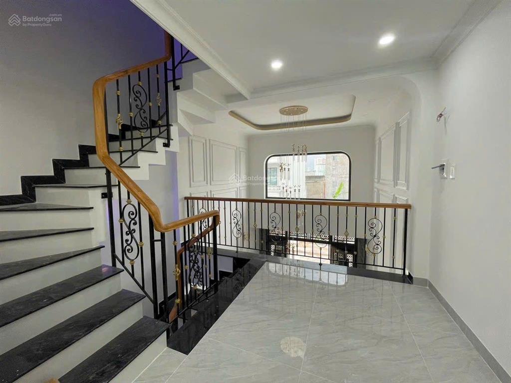 Bán nhà mới 100%. p.hiệp bình chánh  ngay chợ hiệp bình và trục phạm văn đồng & quốc lộ 13