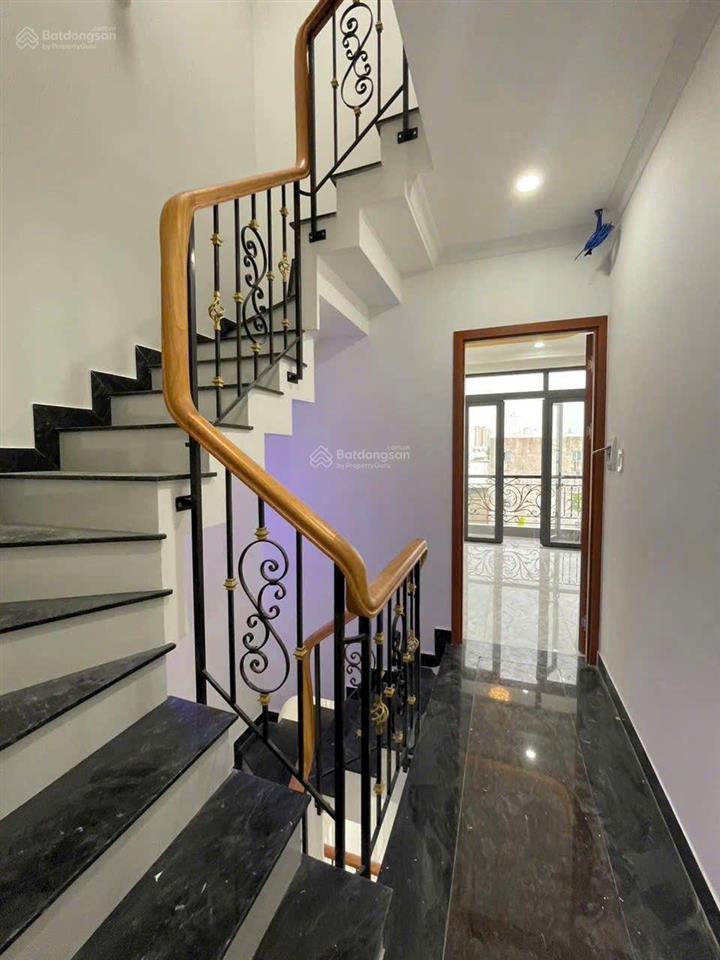 Bán nhà mới 100%. p.hiệp bình chánh  ngay chợ hiệp bình và trục phạm văn đồng & quốc lộ 13