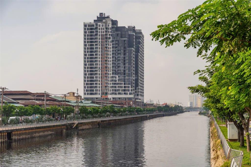 Bán shophouse kinh doanh ngay tttm q 8, 92m2 giá 6 tỷ 692tr. bớt lộc 50tr .   0394 000 *** oanh