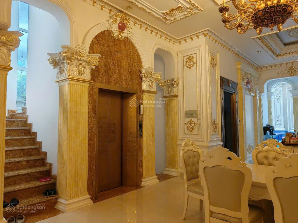 Biệt thự duy nhất tại tân bình 2mt hầm 4 lầu thang máy 11m x 32m giảm ngay 8 tỷ, còn 65 tỷ