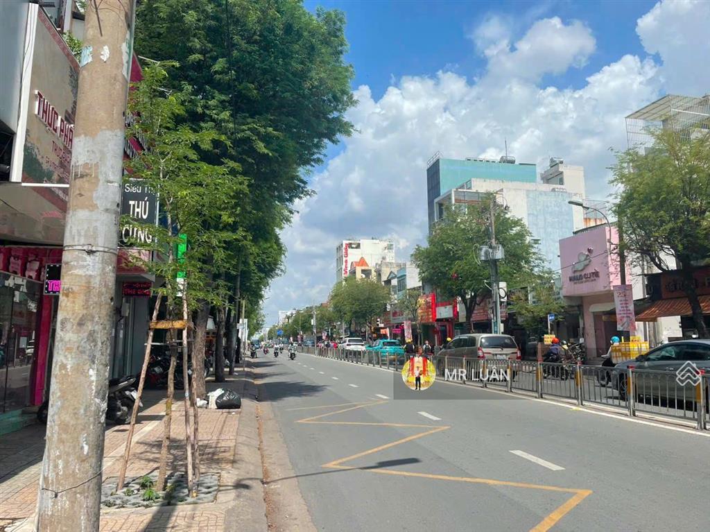 16.5 tỷ bán nhanh nhà mt trường chinh  p14  tân bình. dt 4x18m. đúc 2 lầu  sẵn hđ thuê 30tr/th