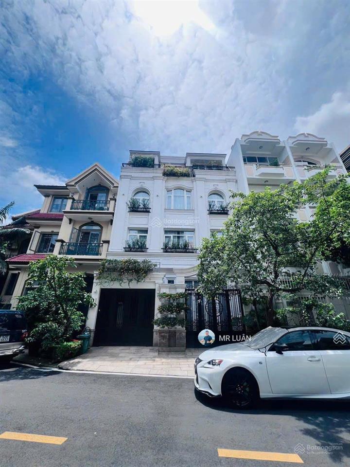 Biệt thự khu compound 24/24. 357a nguyễn trọng tuyển, dt 9x15m  4 tầng, thang máy, giá 49 tỷ tl