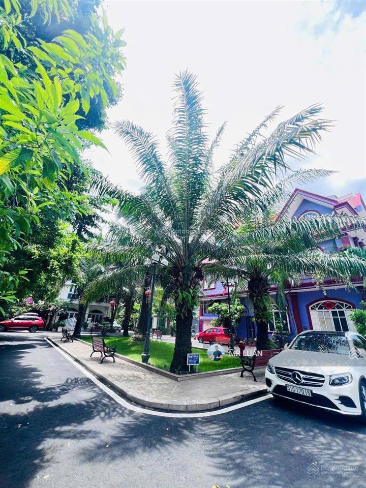 Biệt thự khu compound 24/24. 357a nguyễn trọng tuyển, dt 9x15m  4 tầng, thang máy, giá 49 tỷ tl