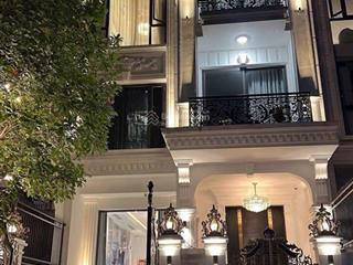 Bán biệt thự số đường số khu him lam quận 7 dt 7,5 x 20m 10x20m hầm trệt 3 lầu áp mái giá 42 tỷ