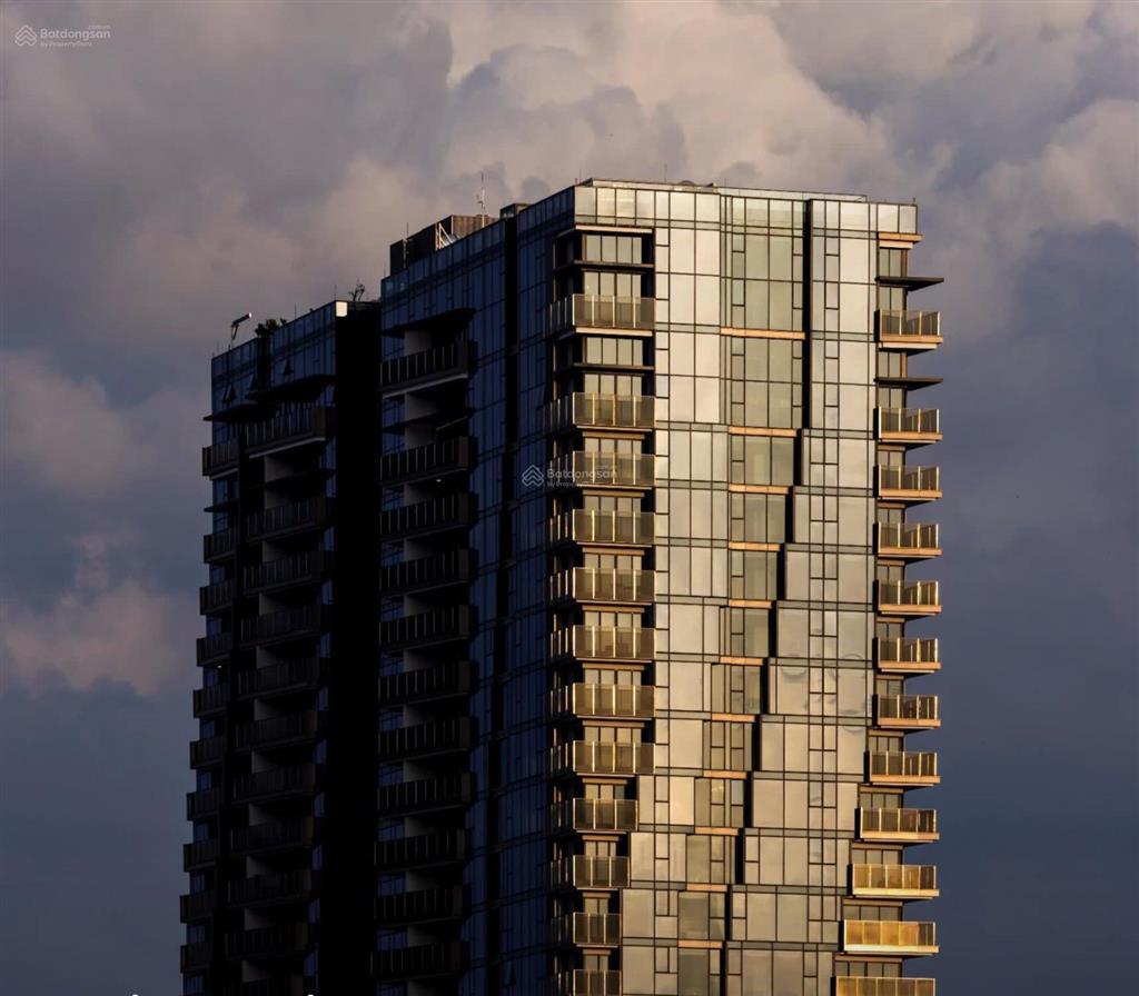 Bán penthouse view quận 1 opera residences bàn giao thô siêu hiếm