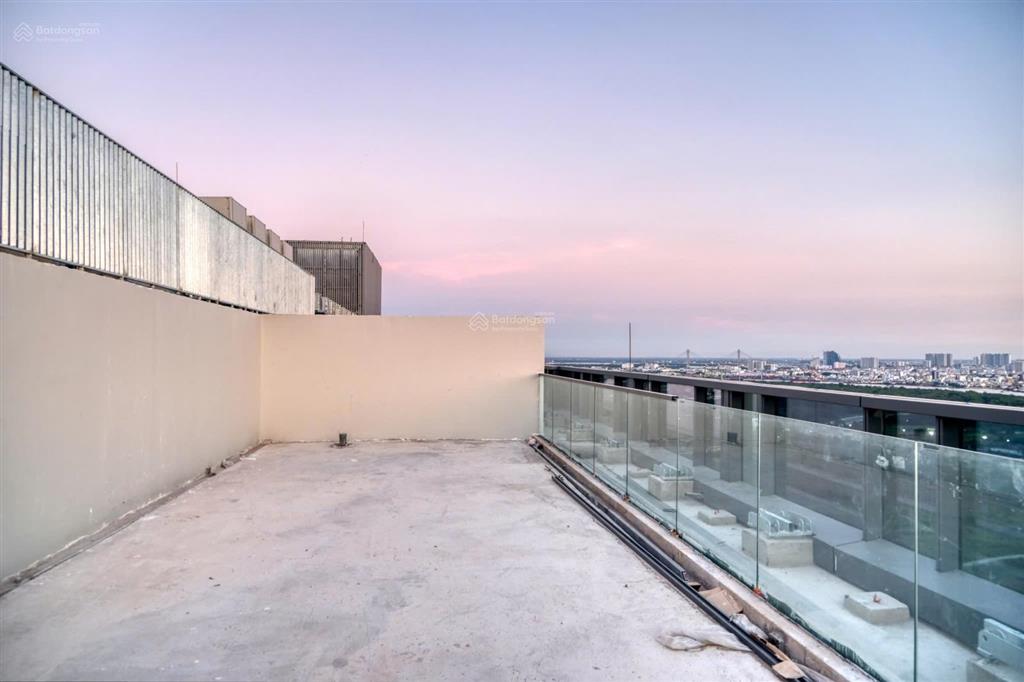 Bán penthouse view quận 1 opera residences bàn giao thô siêu hiếm