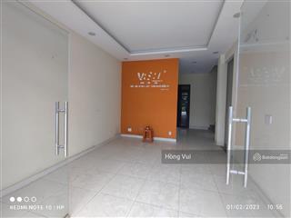 Chính chủ cần bán nhà phố mặt tiền đẹp 5x20m gồm trệt, 2.5 lầu giá 12,5 tỷ.  0938 821 ***