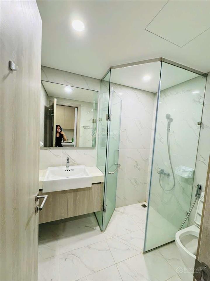 Chính chủ cần tiền bán gấp studio tòa a 28.6m2 masteri west heights giá bao phí