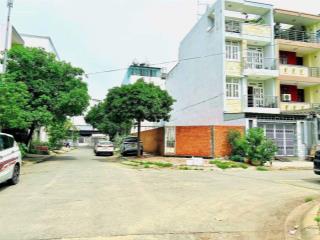 Bán lô góc đối diện công viên sau lưng bệnh viện lê văn thịnh q2