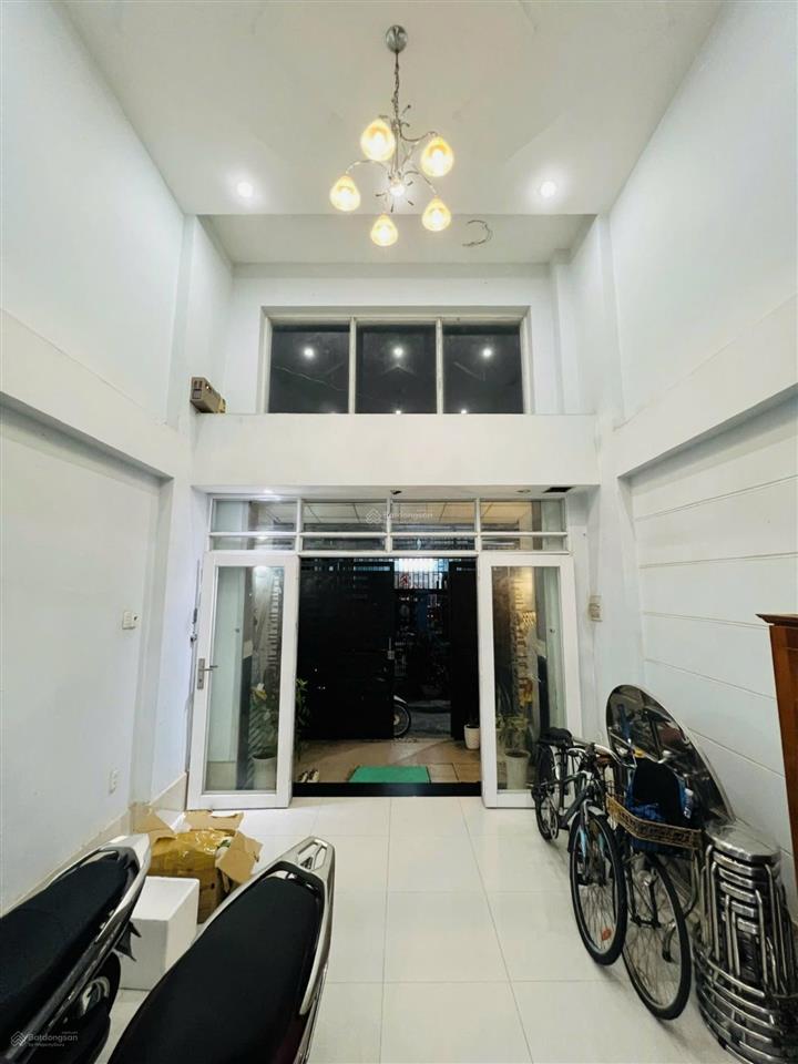 Chính chủ cần bán ngôi nhà gần xóm đạo phường bình trưng q2