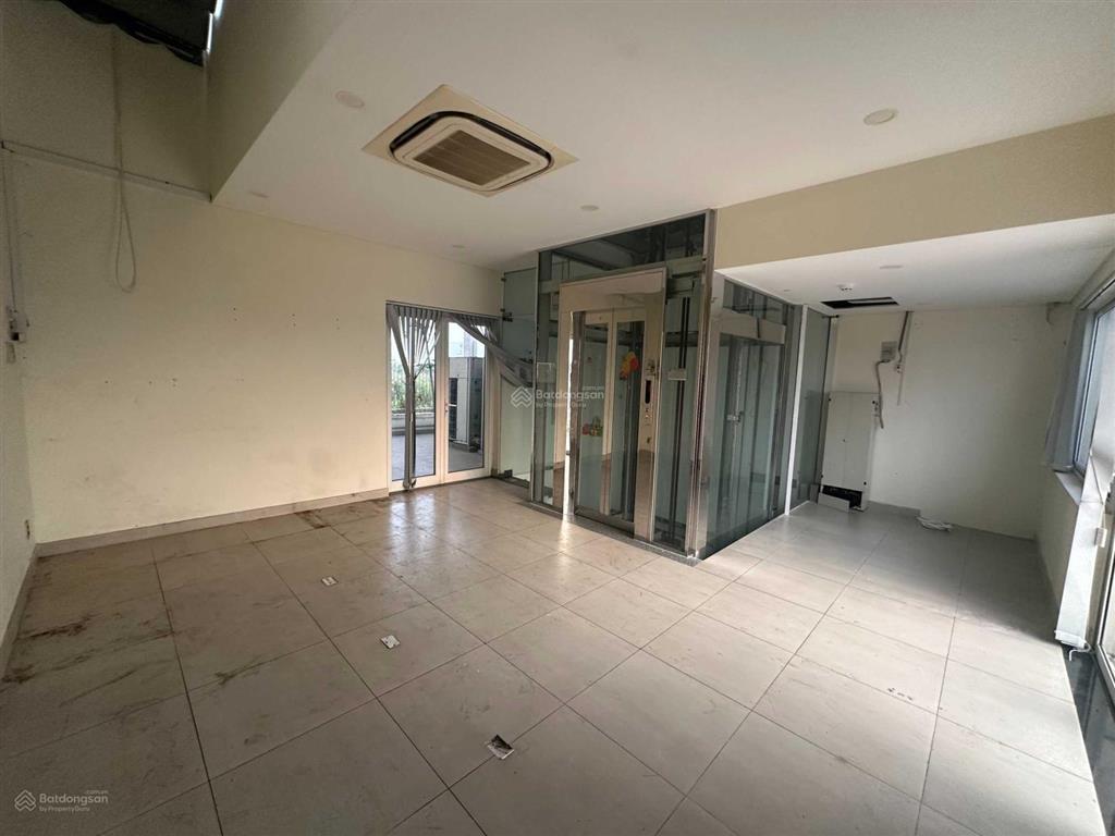 Giá cho thuê tốt nhất shophouse sala trục chính ngay nguyễn cơ thạch 5 tầng, diện tích sàn 700m2