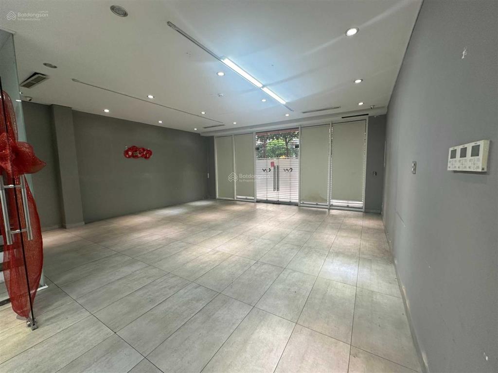 Giá cho thuê tốt nhất shophouse sala trục chính ngay nguyễn cơ thạch 5 tầng, diện tích sàn 700m2
